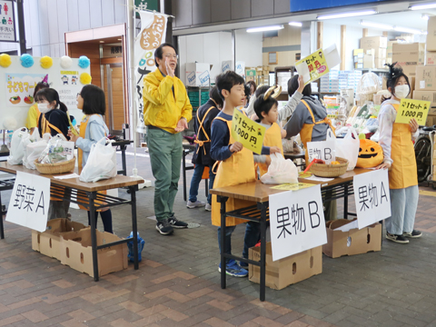 うどん打ち体験と木津卸売市場販売体験イメージ2